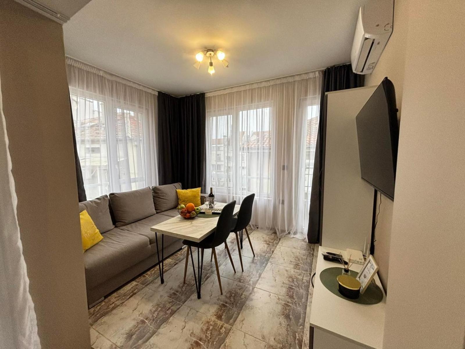 Grand Ohrid - Center Near To Sea And Sea Garden * בורגאס